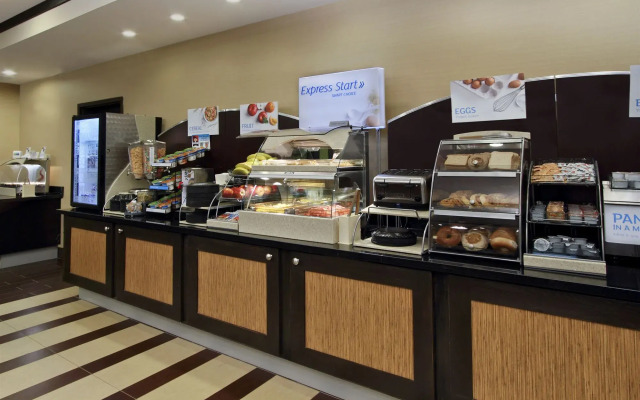 Holiday Inn Express & Suites Houston East - Baytown by IHG