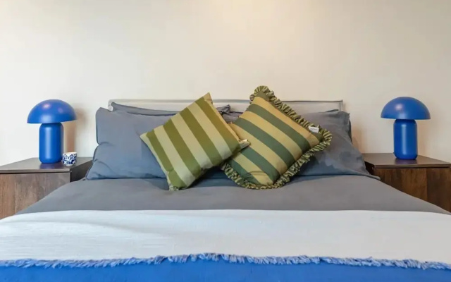 East London Skyline Retreat