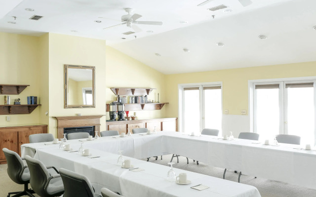 Delamater Inn