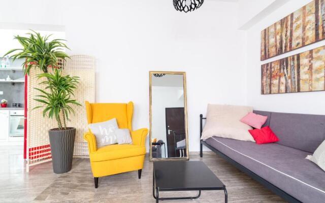 Evangeline City Center Apartment AC/WiFi