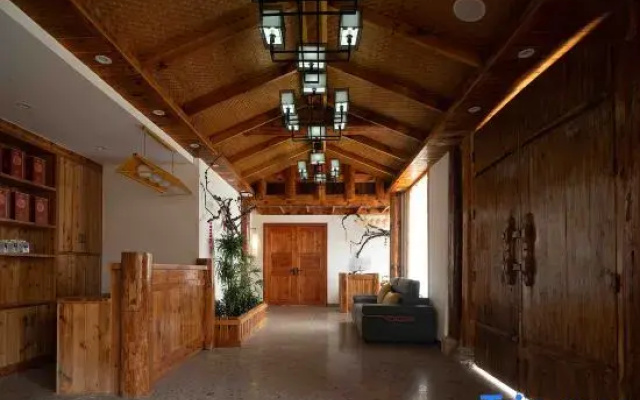 Mo Shanju Swimming Pool Courtyard homestay(Zhangjiajie Tianmen Mountain Branch)