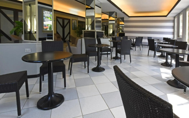 Hotel Sud Est