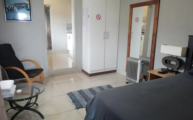 Gugu's Private and Cosy Guest House 2