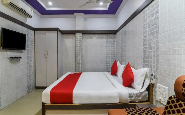 Hotel Jeevan Park by OYO Rooms
