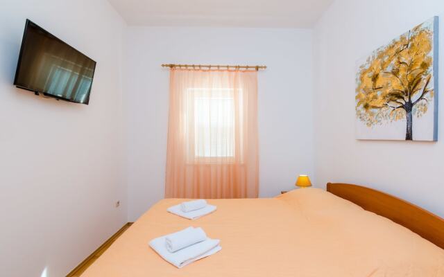 Apartments Mali Paradiso