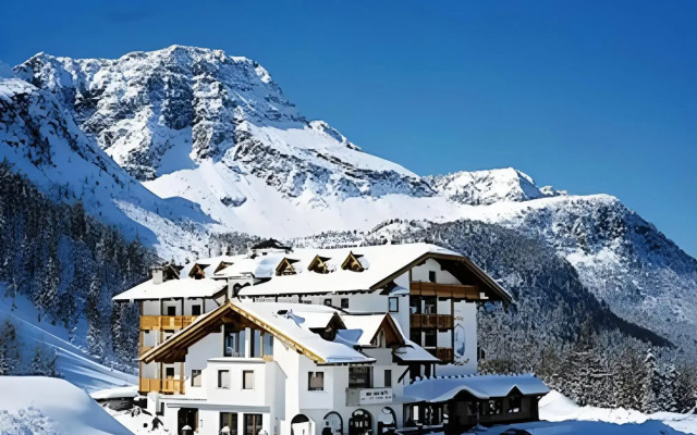 Hotel Cristallo