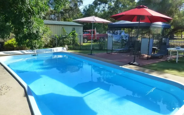 Golfers Retreat Motel