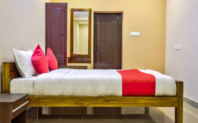 Sri Abirami Inn by OYO Rooms