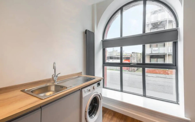 Bissets Bond - City Centre Warehouse Apartment