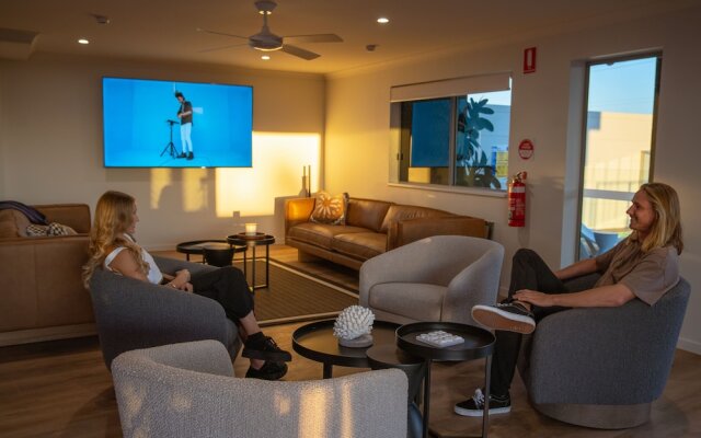 Mackay Adventure Lodge