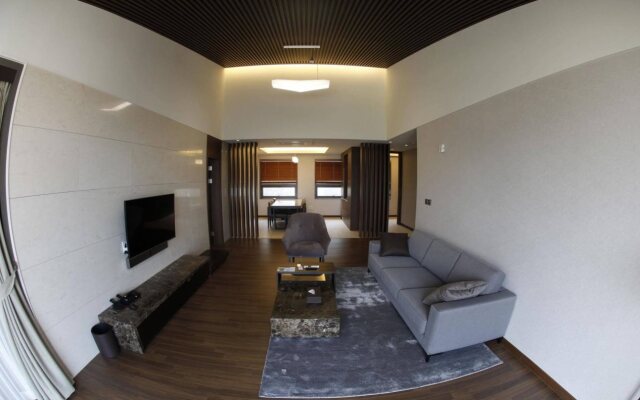 Pinehills Hotel