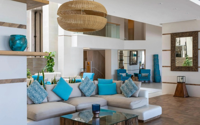Design Plus Seya Beach Hotel