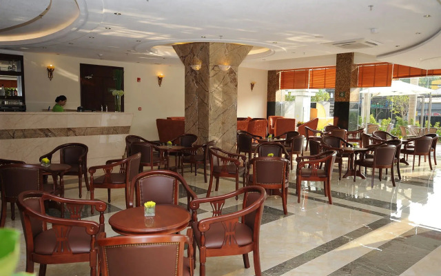 Happy Life Hotel