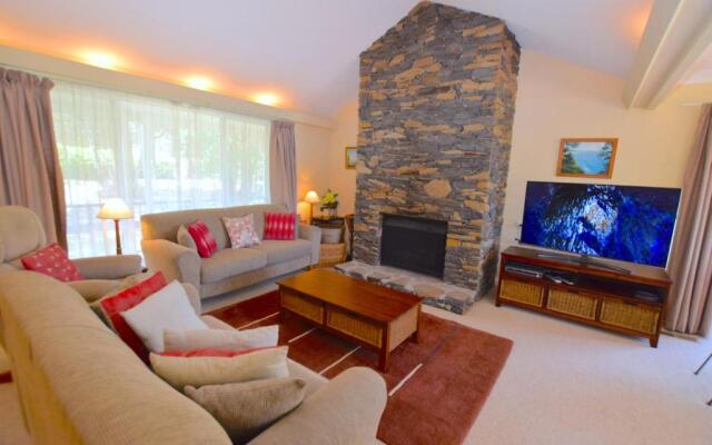 Rocky Mountain Cottage