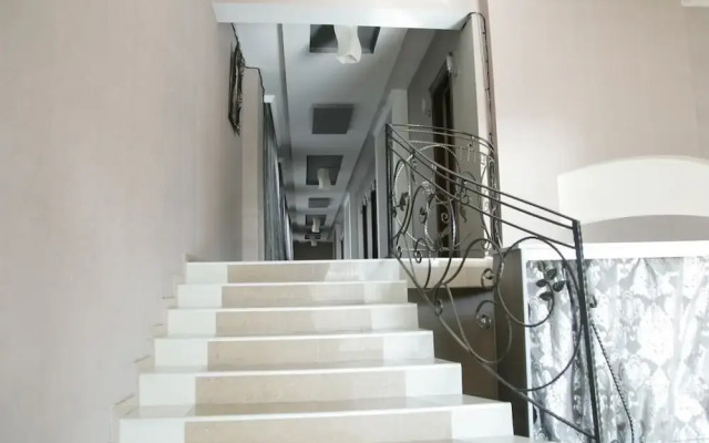 Hotel Eleon
