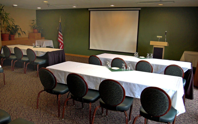 Best Western Plus Hood River Inn