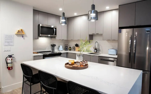 Cedar and Loam by Revelstoke Vacations