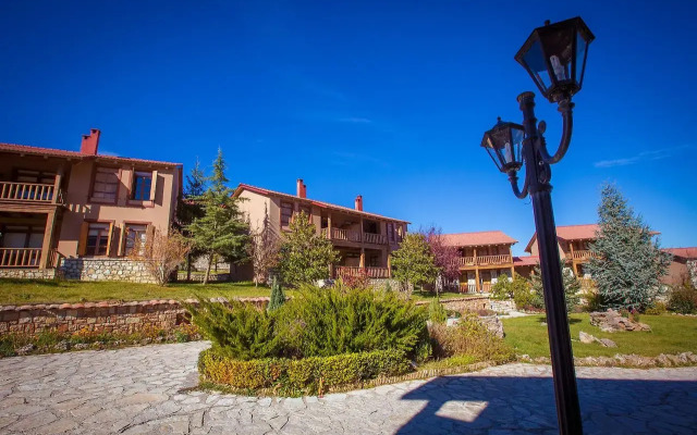 Vitina House Forest Resort