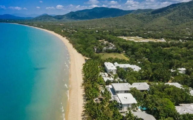Coastal Vibes - Palm Cove