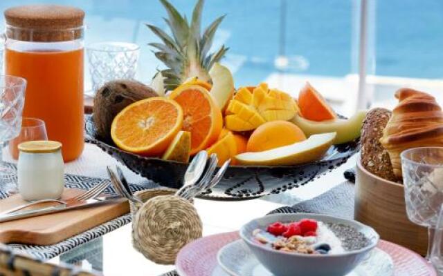 Cali Luxury Suites And Suites Bed And Breakfast