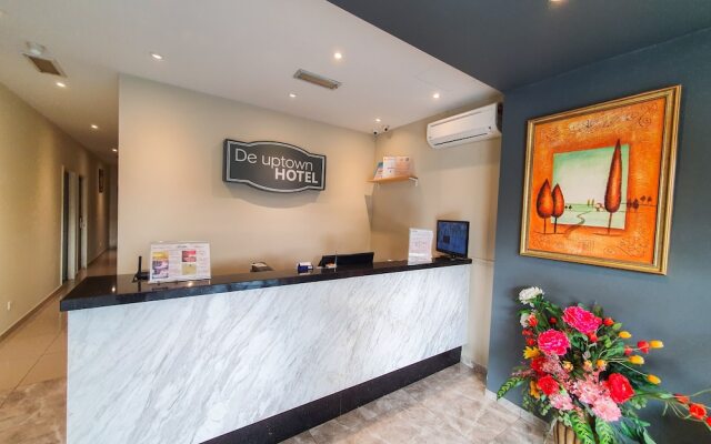 吉隆坡153 德上城1OYO客房酒店(OYO 153 de Uptown Hotel 1 Kuala Lumpur)