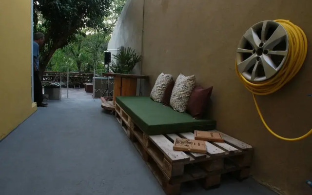 Hangar Rio Hostel