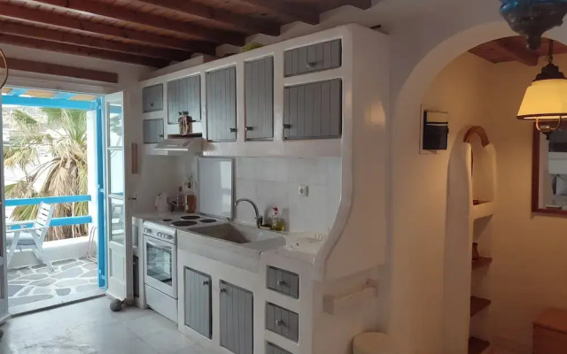 Ornos Beachside 2 Bd Stylish House