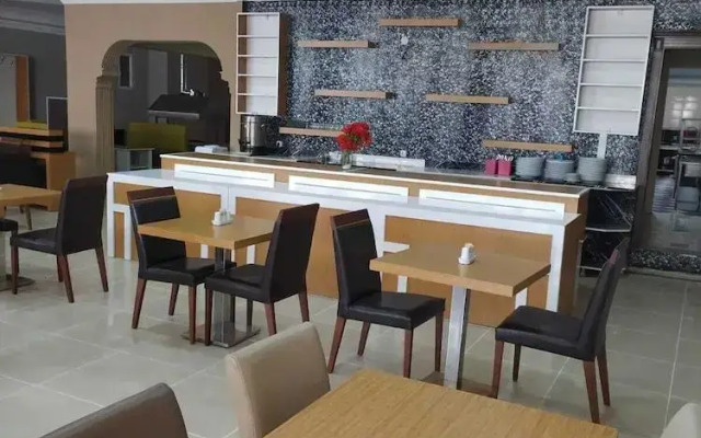 Athena Life Otel