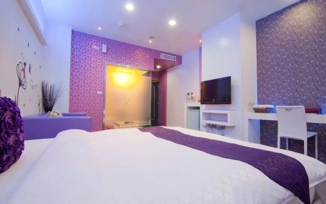85 Love Hotel