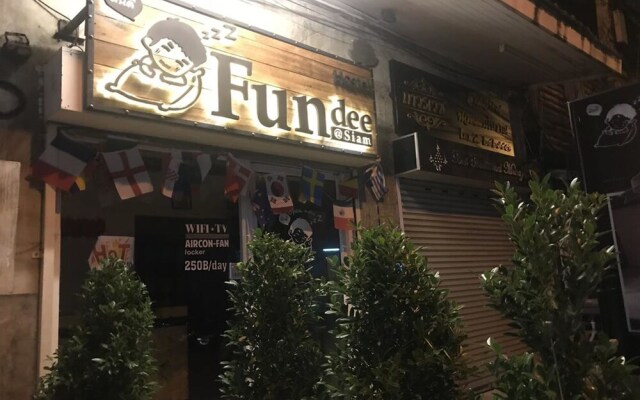 Fundee at Siam Hostel - Adults Only