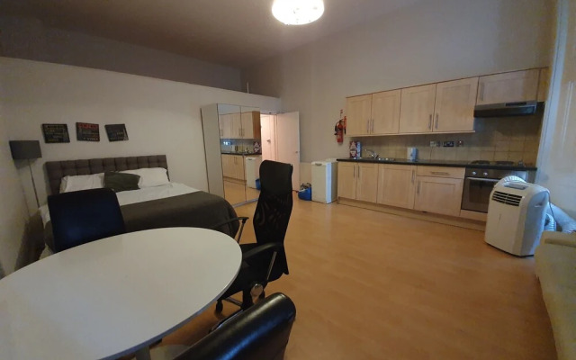 Studio Apartment in South Kensington 2