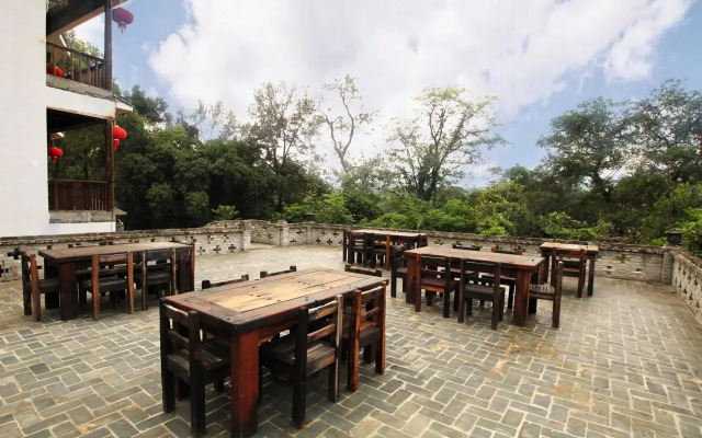 Yangshuo River Lodge