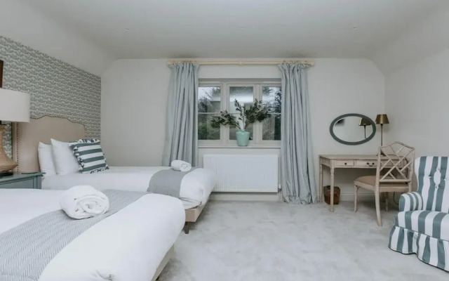 The Dragonfly - Central 2 Bedroom House