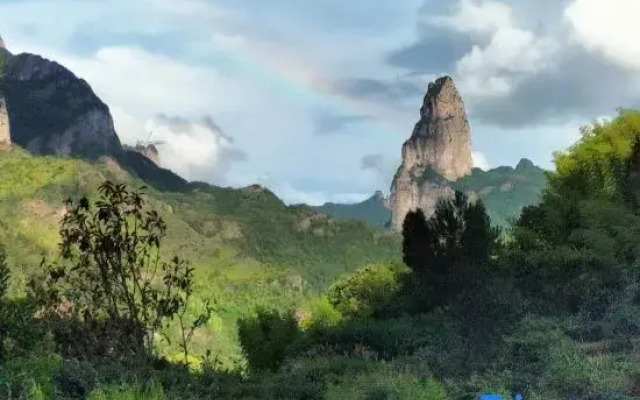 Xianhe Mountain Guesthouse