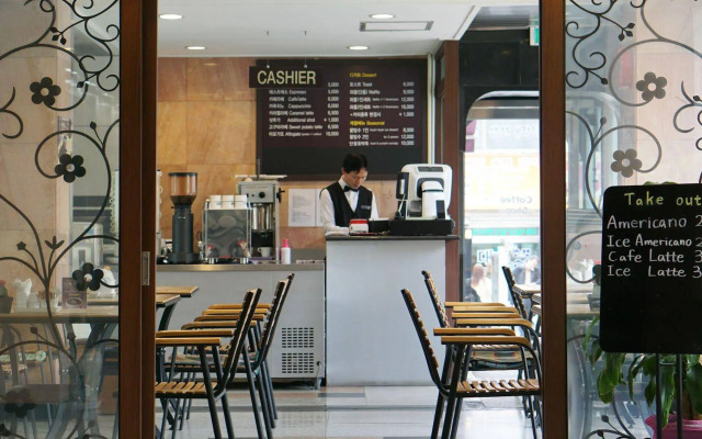 Insadong Crown Hotel