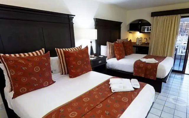 Cozy Studio Sleeps 4 in Marina Bay Cabo