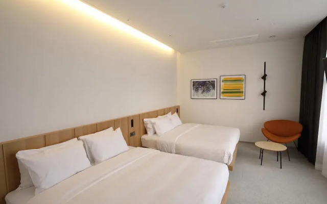 Orchid Hotel