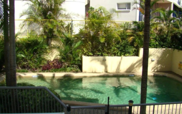 Unit 10 Sea Eagles Apartments