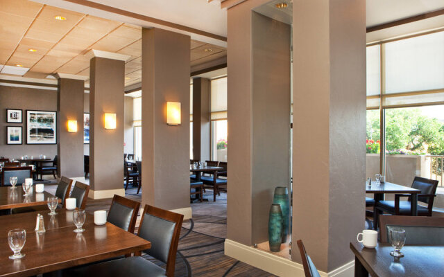 Hilton Kansas City Country Club Plaza