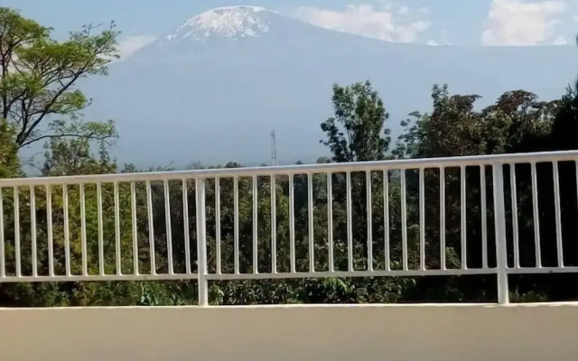 Kilimanjaro White House Hotel