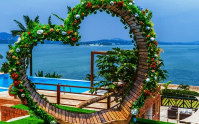 Divine Resort & Spa