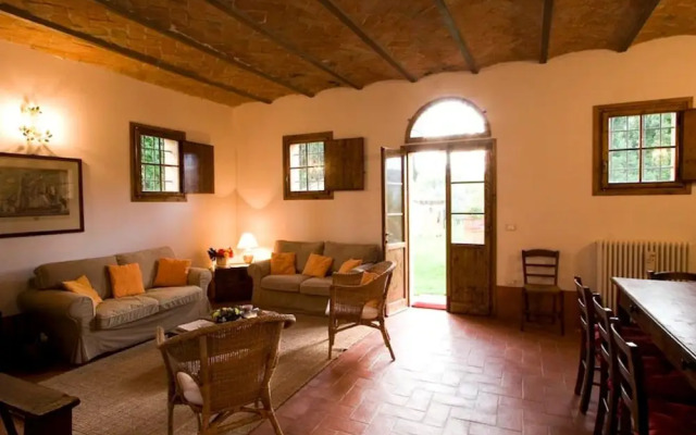 Spacious Home With Pool