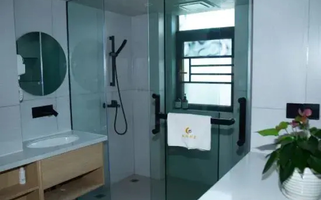 Shuangqi Bieyuan Homestay (Panzhou Gymnasium)