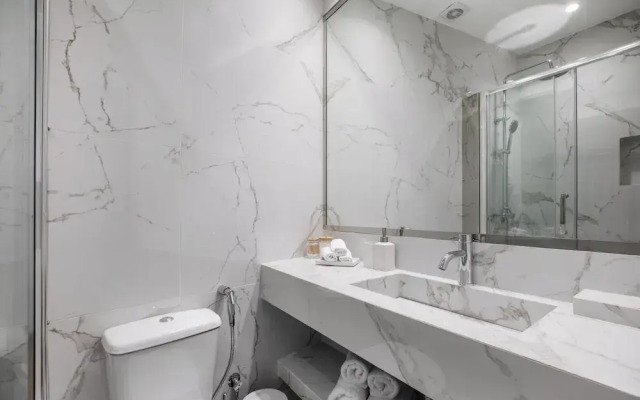 Acropolis Museum Apartment by A&A