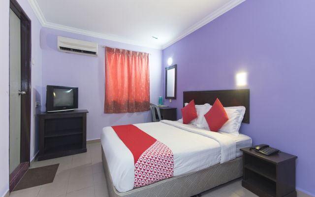 Super OYO 473 Comfort Hotel 2