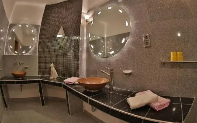 Garten- & Loggia-Appartement HERRENHAUS