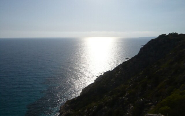 Very Unusual Rock House, Situated Right on the Coast With Spectacular Views