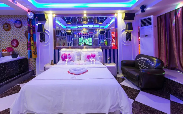 L Theme Hotel Foshan