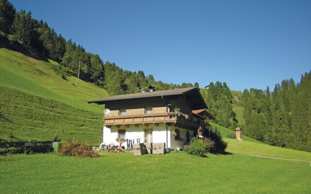 Nice Apartment in Mühlbach With 3 Bedrooms