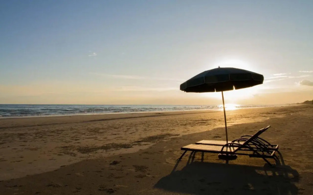 The Royal Tropical Beach at VIP Chain Resort
